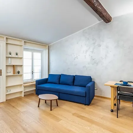Easylife - Romantico Sulla Darsena * Milan